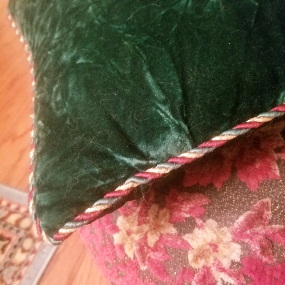 VELVET EMERALD GREEN THROW PILLOW - Picture 6 of 7